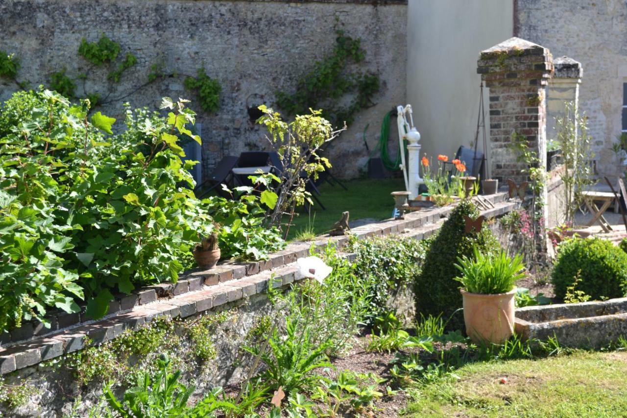 La Maison Des Buis Falaise  Luaran gambar
