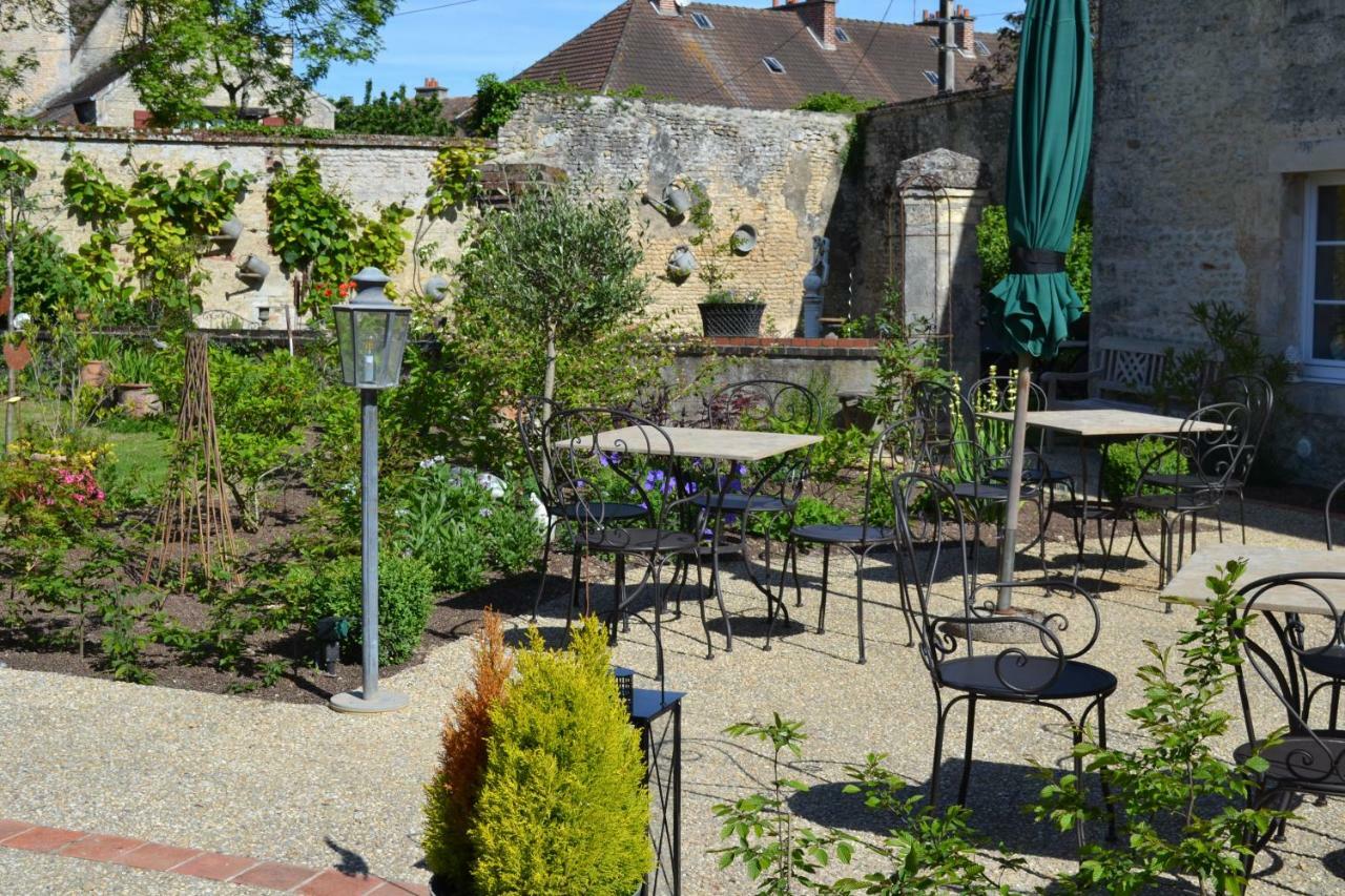 La Maison Des Buis Falaise  Luaran gambar